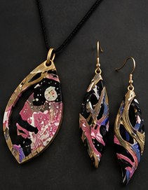 Jewelry concept, sculpted from sincerx painted surfaces